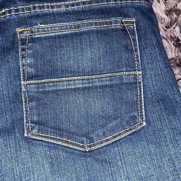 Kut from the Kloth Catherine
Boyfriend Shorts Womens 10
Cotton Stretch 5 Pocket - Picture 8 of 9